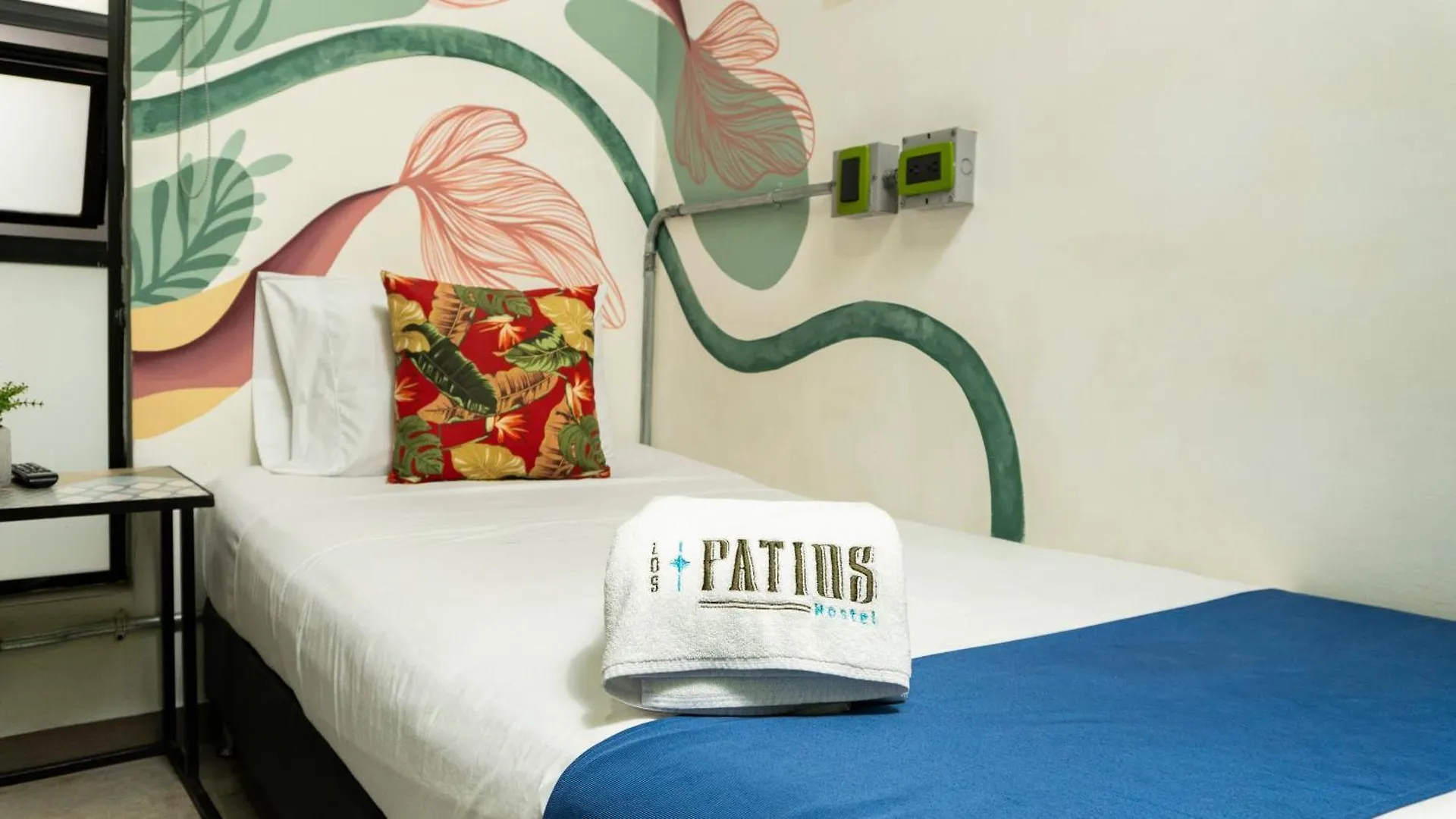 Los Patios Hostel 麦德林