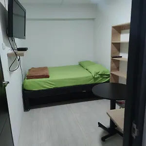 Amoblada Sector Laureles-estadio #1 Madrid Apartamento