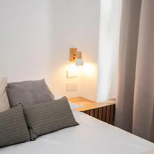 Zenia 70 Living & Apartamento