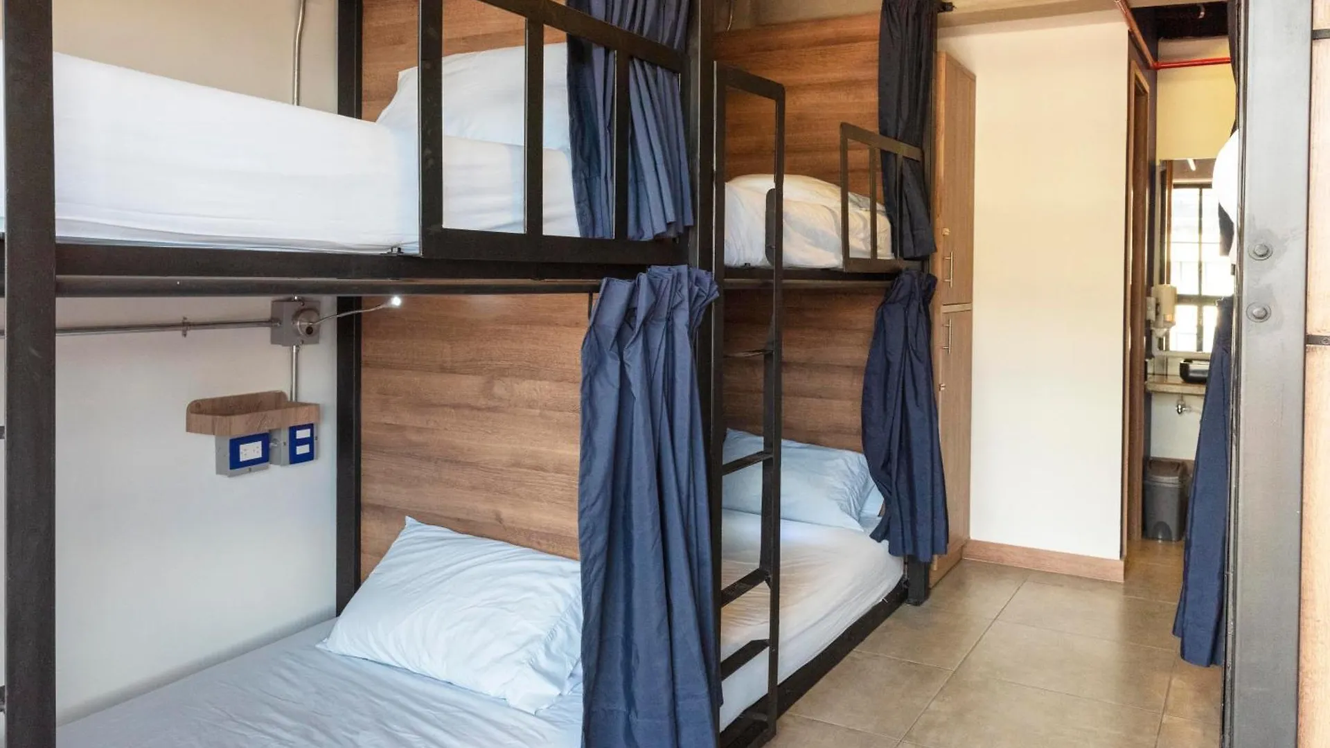 Los Patios Hostel Μεντεγίν 0*,